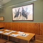 じどりや 穏座 - 店内　｢王者なり｣見事な軍鶏の絵