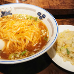Fukuya - ネギみそ麺と半チャーハンのセット（700円税込）。味は及第点。