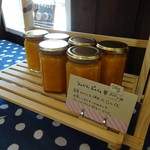 ポムミエル - お店にて。価格は仕入れで変動します