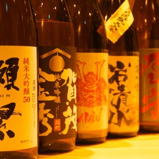 そば屋の粋なつまみとこだわりの焼酎・日本酒をご用意しています