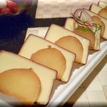 おず smoked和taste - スモークチーズとがっこの薄～くスライス