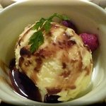 おず smoked和taste - バニラアイス バルサミコソースがけ