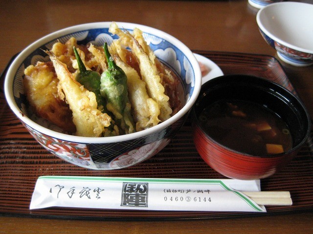 芦ノ湖に来たらワカサギ ニジマス ブラックバスがのった芦ノ湖丼を是非食べて ほん陣 By Chicorin ほん陣 箱根その他 丼もの その他 食べログ 芦ノ湖に来たらワカサギ ニジマス ブラックバスがのった芦ノ湖丼を是非食べて ほん陣 By Chicorin ほん陣 箱根その他 丼もの その他 食べログ