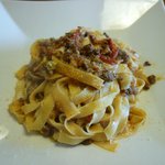 オステリア・イル・カスターニョ - トマトのポロネーズソース　生パスタ　