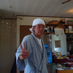 生蕎麦 新富 - Vサインのご主人