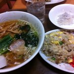 西陣飯店 - ラーメンと小チャーハンセット