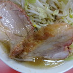 ラーメン二郎 - 2017.10.28　分厚いﾌﾞﾀ