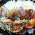 ステーキのどん - 豚ロースピリ辛味噌鉄板焼き4枚アップ画像