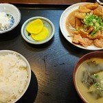 かつ美食堂 - ホルモン(中)定食 ご飯(小) ¥960＋税