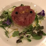 フォーシーズン・ダイニングルーム - 生マグロのタンバル リースに見立てて