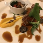 フォーシーズン・ダイニングルーム - フォアグラとトリュフを包んだ森林鶏 ロッシーニ風