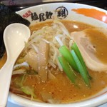 マル翔 - 赤味噌ラーメン770円