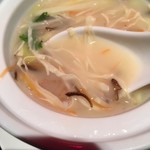 チャイナルーム - 湯葉、春雨、魚のコラーゲン白湯スープ