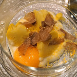 レンゲ - カリフラワーと蕪、低温調理の卵黄　アルバ産白トリュフで