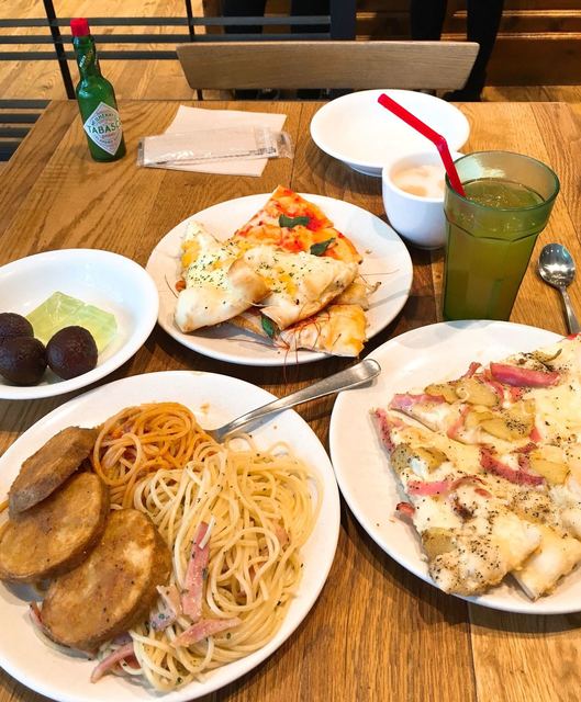 シェーキーズ キャナルシティ博多店 祇園 ピザ 食べログ シェーキーズ キャナルシティ博多店 祇園 ピザ 食べログ