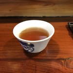 野毛おでん - 熱いお茶。
      美味し。