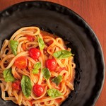 フレッシュトマトとバジルのうどん（温）