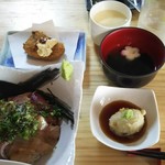 海さくら - 魚フライ、蓮根饅頭、など。