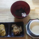 海さくら - 日替りの小鉢物、茶碗蒸しなど。