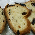 ジャックのパン屋 - 購入して四日目、全体にしっとり感が有ります。
      最後まで美味しくいただきました。
