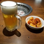 絵のある街 - まず、生ビールとカクテキ!