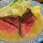 ラーメン燈郎 - 牛郎ミニ 730円 ローストビーフ増し 100円