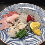 みつ林 - お刺身盛り合わせ、身皮が珍しい
