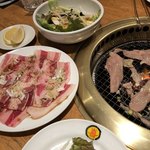 焼肉屋マルキ市場 - 