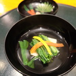 炭焼き かどた/お料理すゞ㐂 - 雲子豆腐の椀