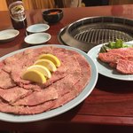 焼肉 静龍苑 - タン塩　2,900円×4人前=11,600円、カルビ　1,500円