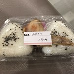 西泊もち屋 - おにぎり 250円(税込)