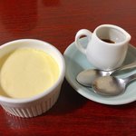 焼肉 静龍苑 - 手作りプリン　320円