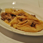 トレンタ - ナポリ風ジェノベーゼのペンネ（1,600円）