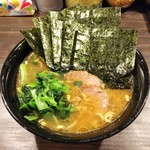 家系ラーメン クックら - ラーメン680円麺硬め。海苔増し100円。