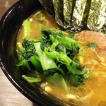 家系ラーメン クックら - ほうれん草は結構多め。