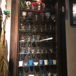 サケダイニング フジ - 1階の壁面にあるグラス