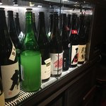 サケダイニング フジ - 酒のラインナップ、厳選していますね