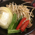 ジンギス荘 鐡なべ - セットの野菜