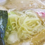 塩ラーメン麺アップ