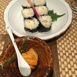 酒肆 門 - かにの細巻き うに醤油