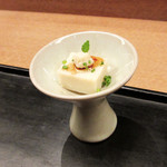 白 - 胡麻豆腐を発酵させ濃縮させた一品