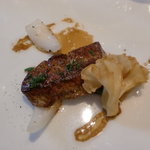 ラ ターブル ドゥ ジョエル・ロブション - フォアグラのポワレ　茸のフリットと甘酸っぱい新玉葱のソテーと。