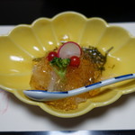 新日本料理 神也 - サーモンとホタテの酢の物