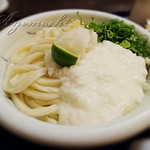 麺ごころ にし平 - とり天醤油うどん。山かけにしてみました＾＾