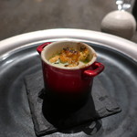 ete - 雲丹、帆立、つぶ貝、ゴボウのブルゴーニュ風