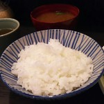 とんかつ やまいち - ご飯と味噌汁