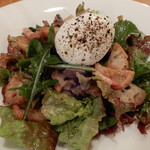 Bistro Tableau Noir - リヨン風サラダ