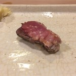 うを徳 - 氷見 鰤 藁焼き（握り）