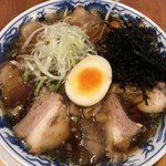 あづまや - 『特製チャーシュー麺』980円
      