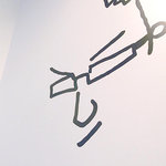 PARADIS 小石川本店 - 奥の壁に描かれたシェフ・ヨシオカの似顔絵